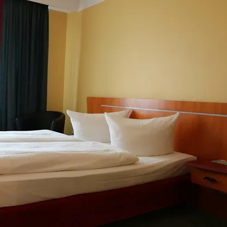 Good Morning + Hotel
